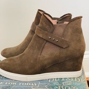 Paolo wedge tennis shoes